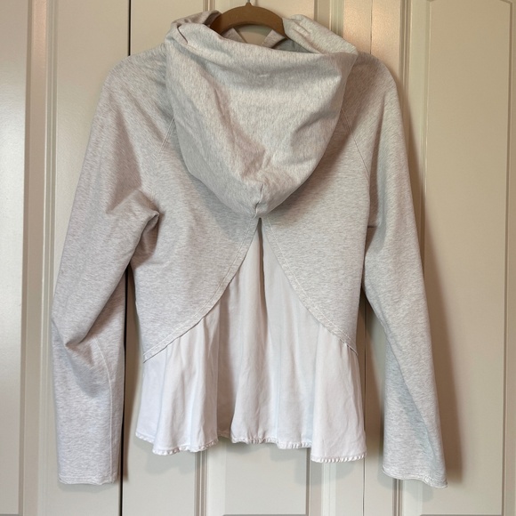 Lululemon Hoodie in Cream (Small) - Picture 3 of 3